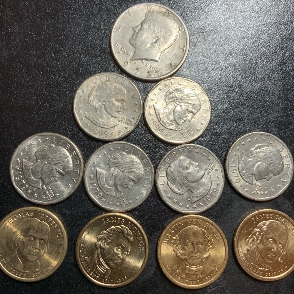 - Lot of silver coins